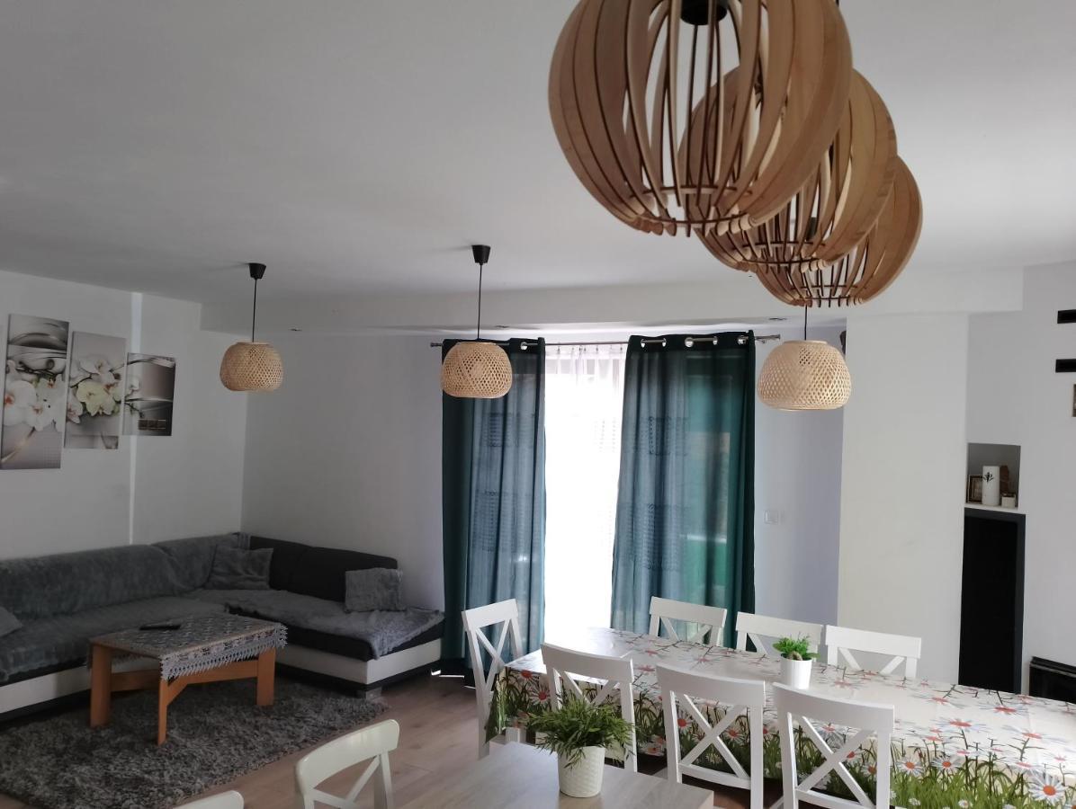 Dom Nad Jeziorem - Mazury Ferienhaus *